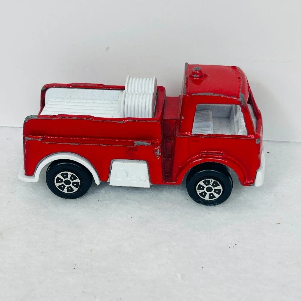 Vintage Tootsietoy Diecast Fire Truck Red White Pumper Emergency Vehicle Toy
